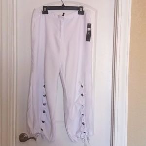 IC by Connie K white summer/spring pants.